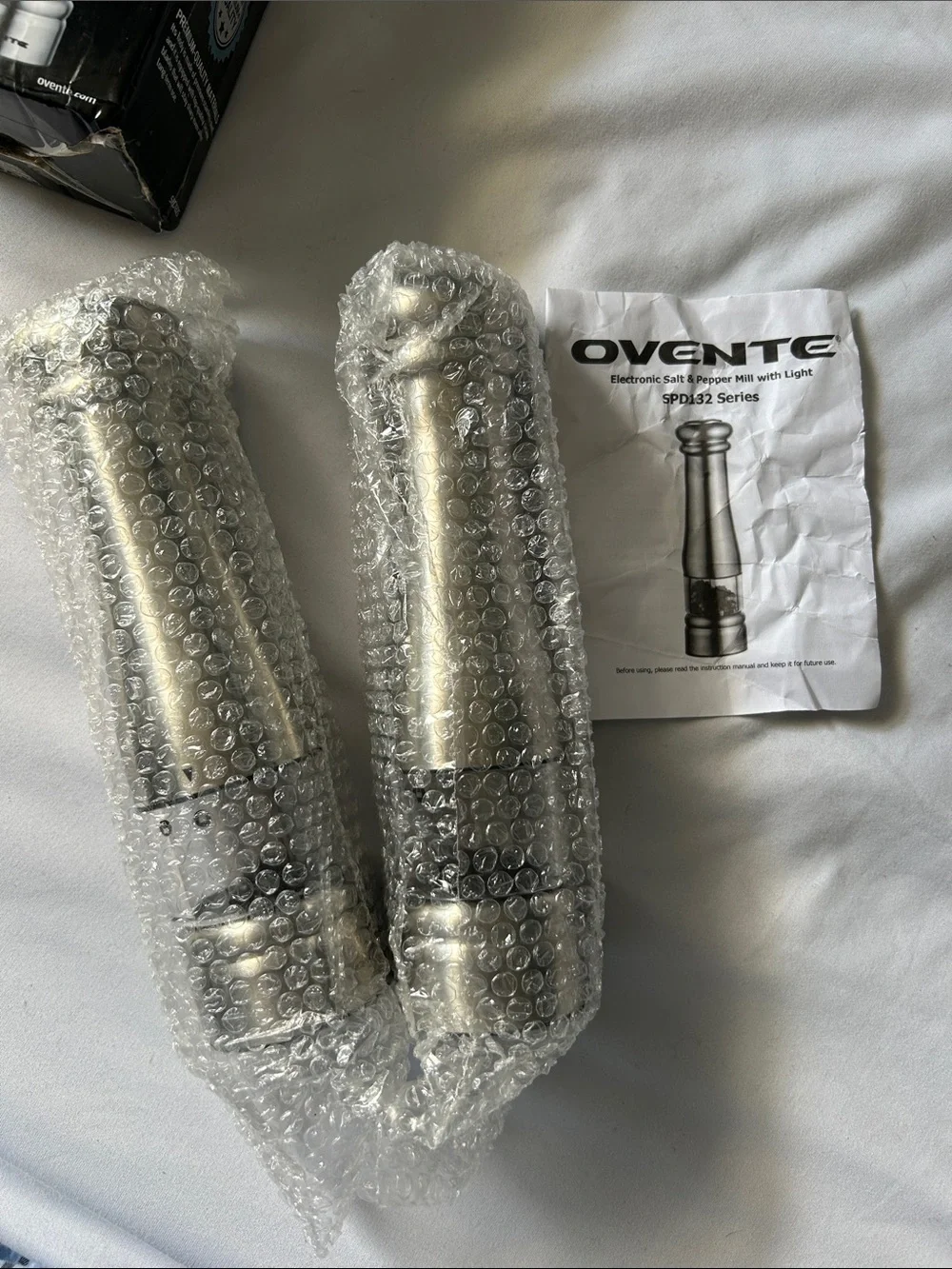 Ovente Electric Salt and Pepper Set with Premium Stainless Steel/Ceramic Blades,